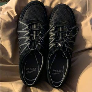 Dansko ladies walking shoe